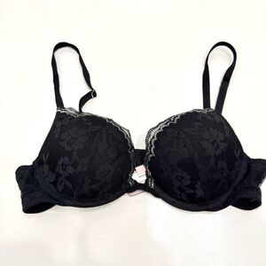 Victoria’s Secret black lace bra size 32B